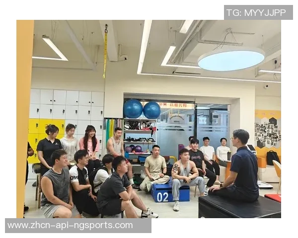 成都五人制足球场探秘:体验激情与团队协作的完美结合 成都五人制足球场探秘:体验激情与团队协作的完美结合