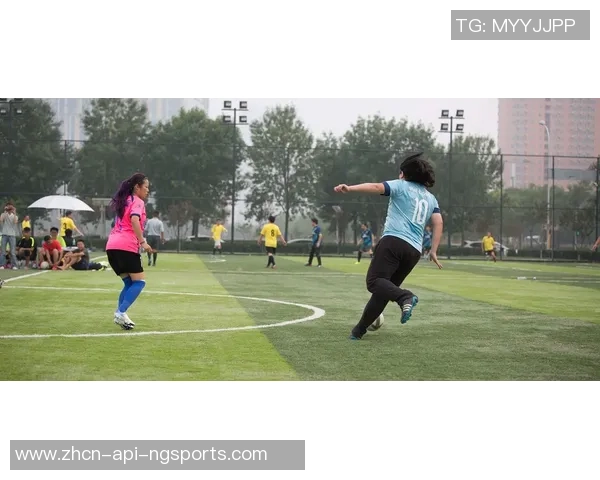 搜达足球转会动态解析新赛季球员流动趋势与影响分析